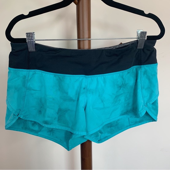LULULEMON Speed Shorts Surge Spray Dye Teal Blue Size 6 Built-in Brief 4 Way - Picture 3 of 10